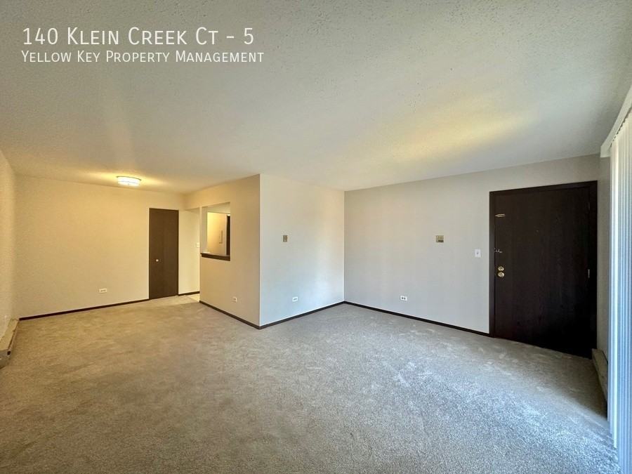 140 Klein Creek Ct #5 - Photo 2 of 8