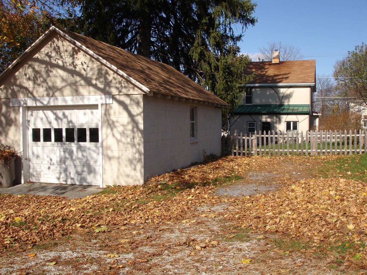 44 W Main St - Photo 3 of 22