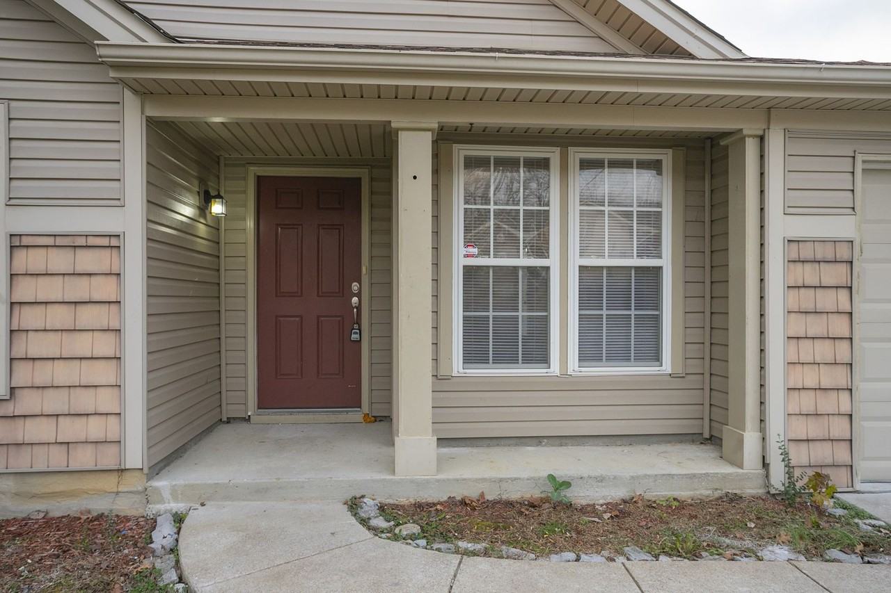 1452 Timber Valley Dr - Photo 3 of 41