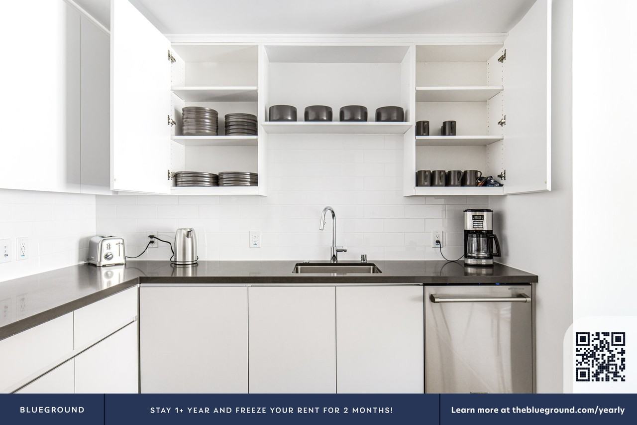 350 Sharon Park Drive - Photo 7 of 40