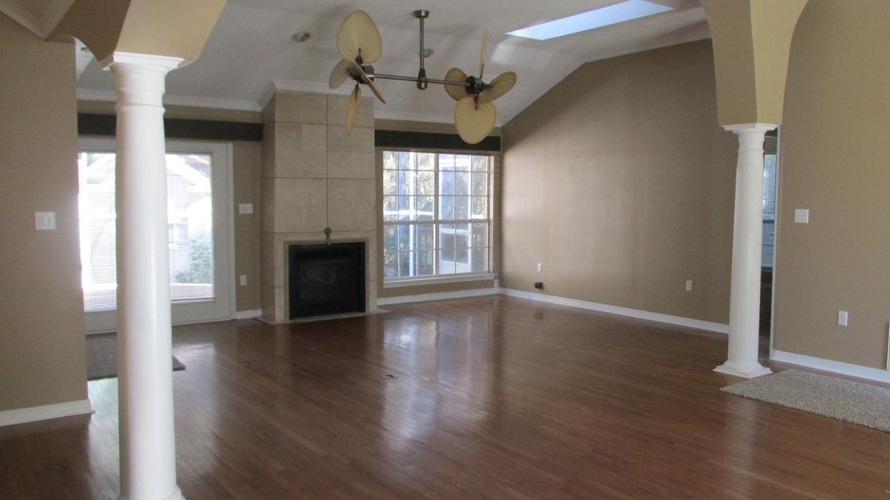 307 Sand Myrtle Way - Photo 3 of 17