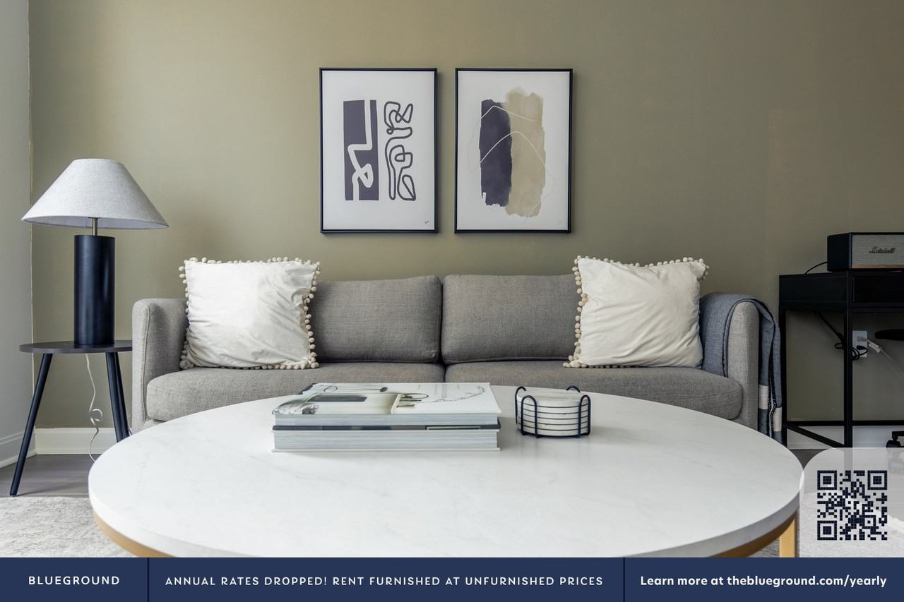 500 North Lake Shore Drive - Photo 4 of 39