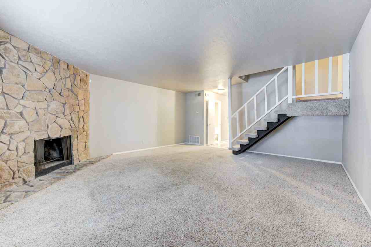 631 Welston Cir - Photo 6 of 42