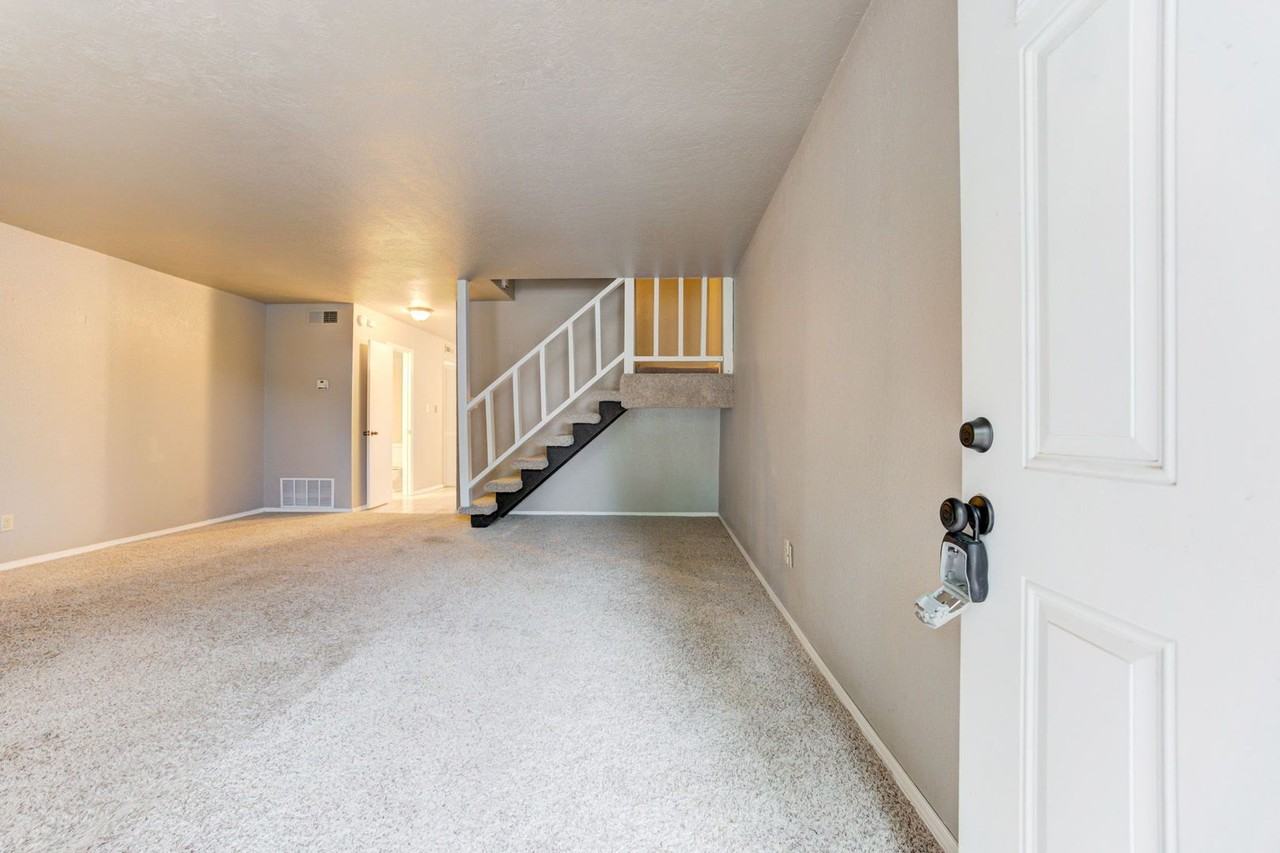 631 Welston Cir - Photo 7 of 42