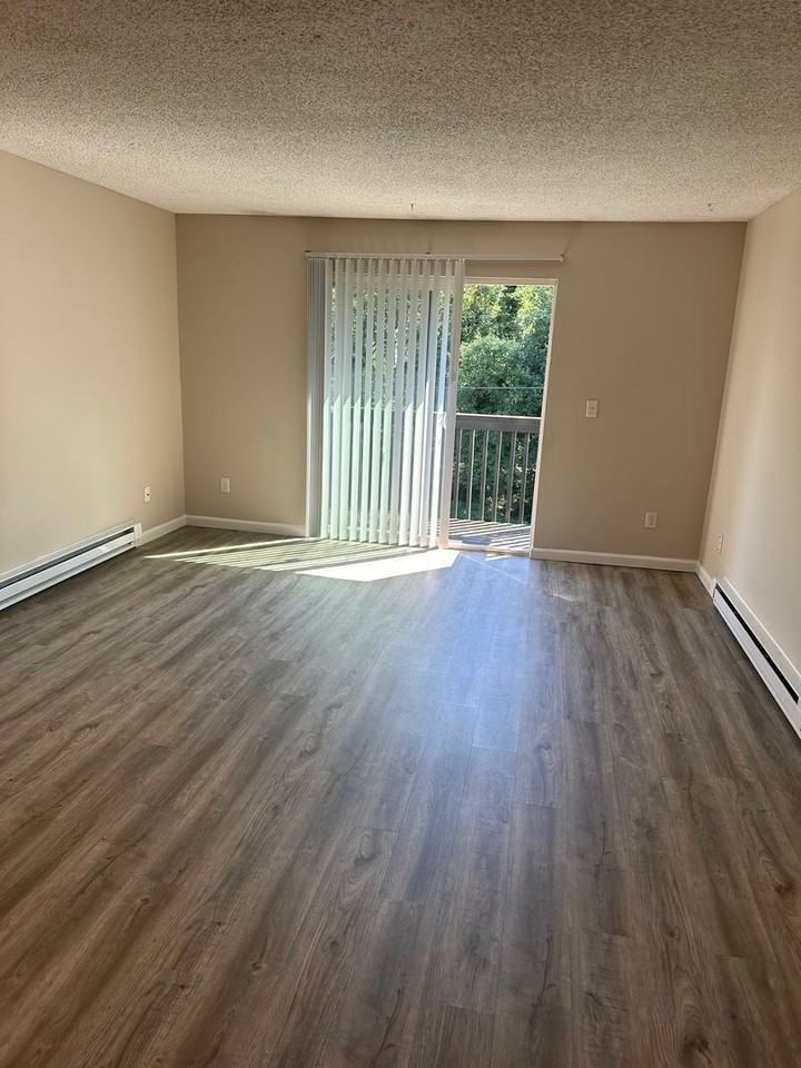 Des Moines Station - Photo 2 of 10