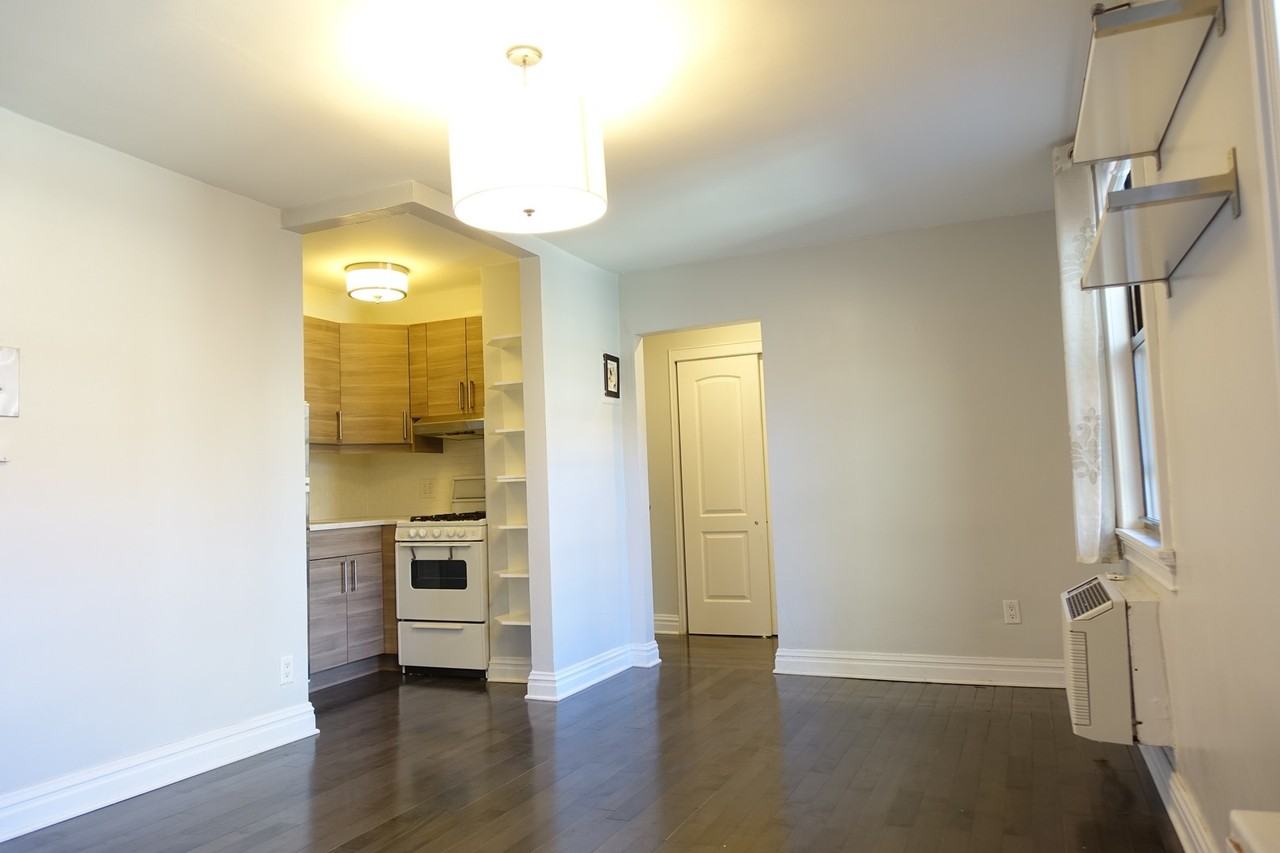 419 West 47th Street LLC - Photo 3 of 6