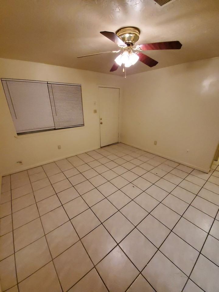 3601 Rabbit Ln - Photo 3 of 15