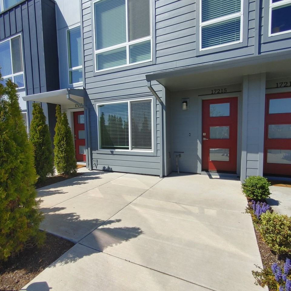 17215 Sw Goldcrest Ln - Photo 2 of 31