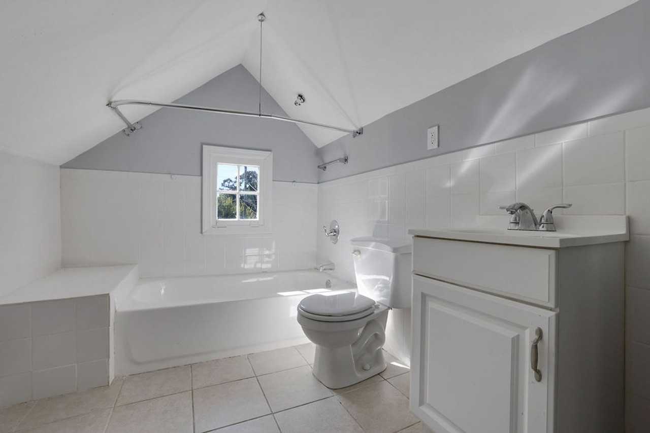 2287 Boulevard Granada Sw - Photo 3 of 32