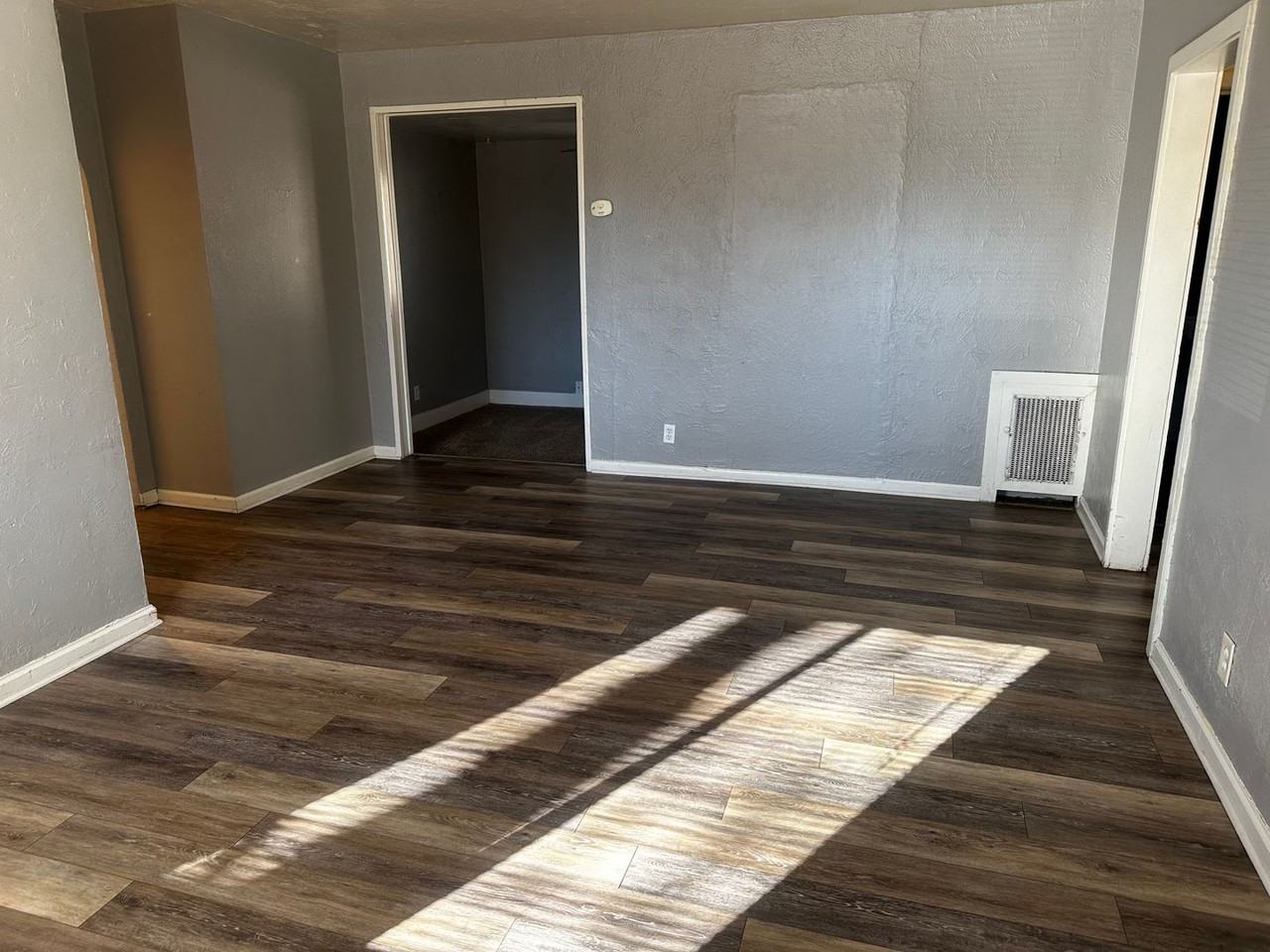 1011 23rd Street Rd - Photo 3 of 17