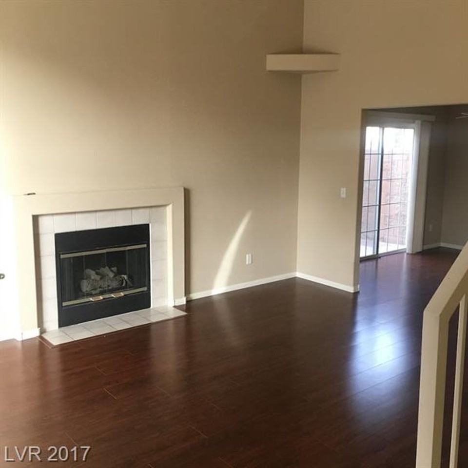 10158 Quaint Tree St - Photo 2 of 6