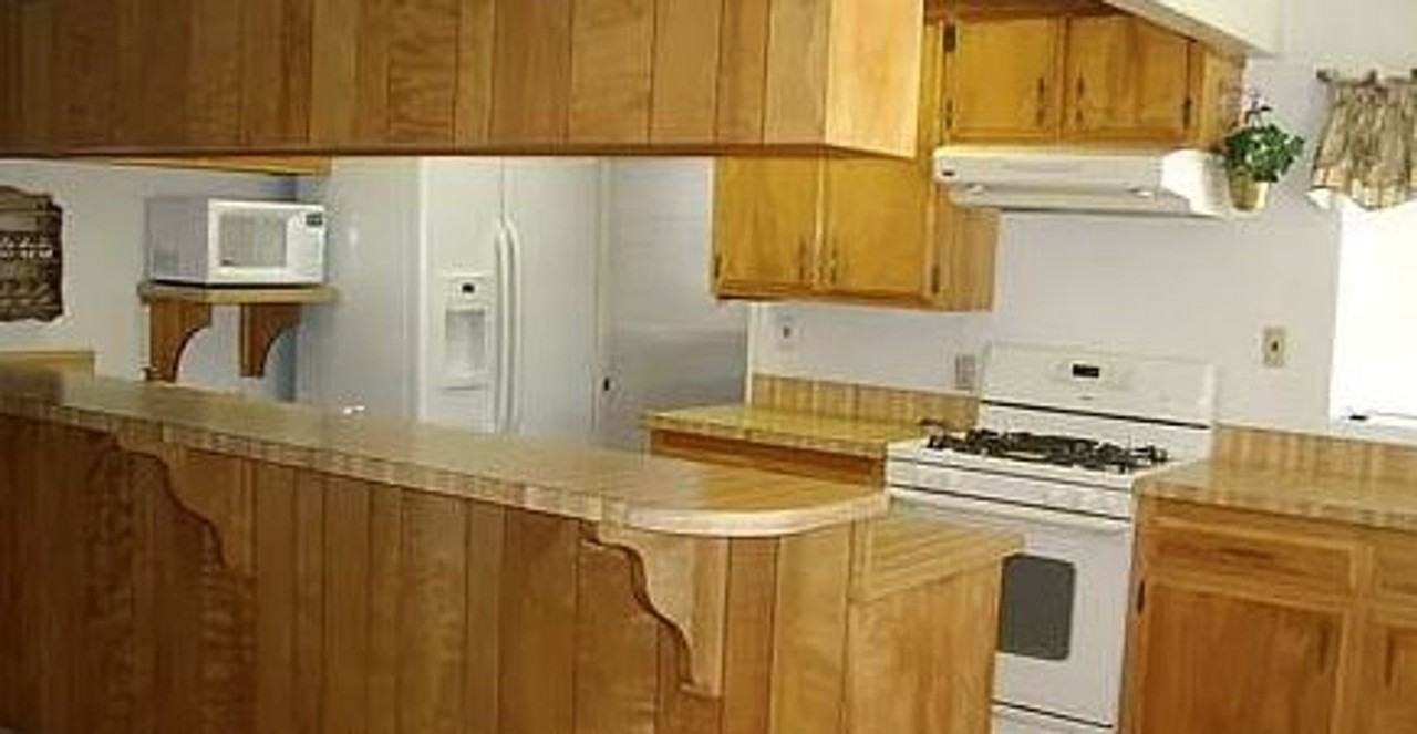16668 Grand Ave - Photo 3 of 5
