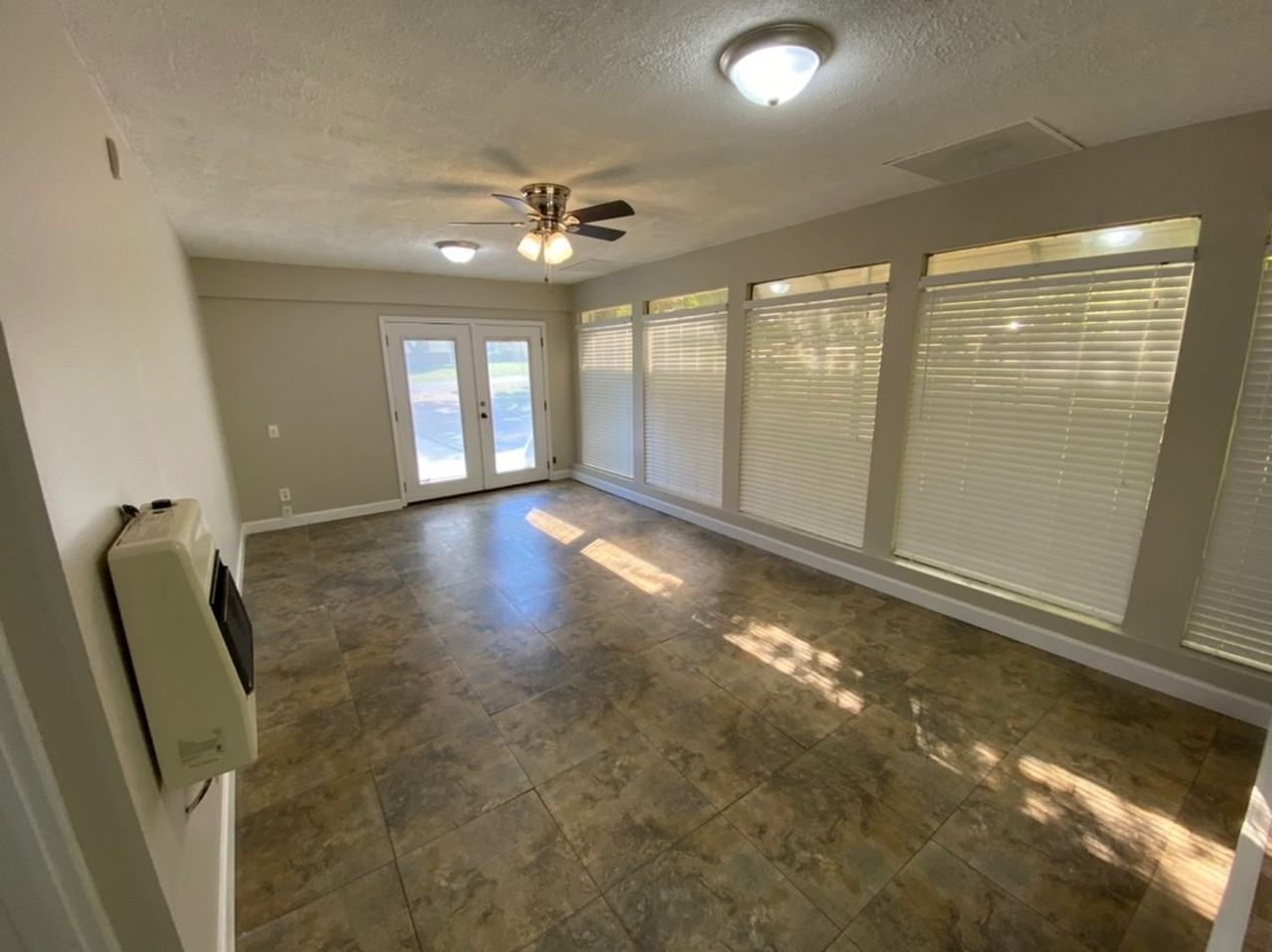 3819 Weyburn Rd - Photo 6 of 16