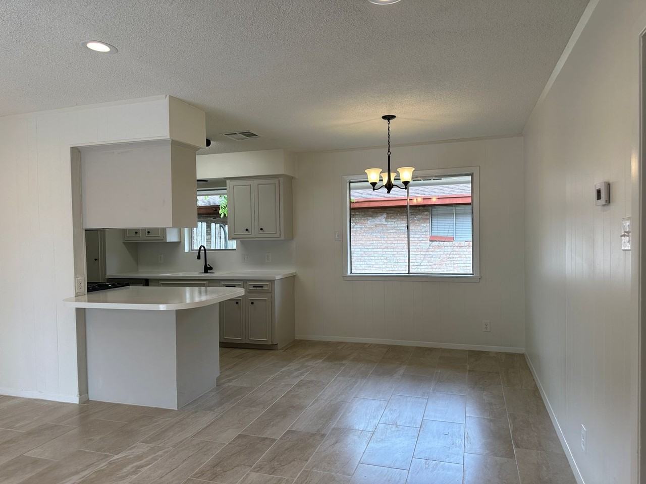 1713 Dallas St - Photo 7 of 15