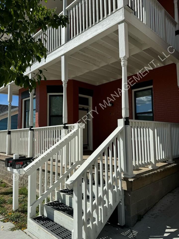 661 S Main - Photo 2 of 5