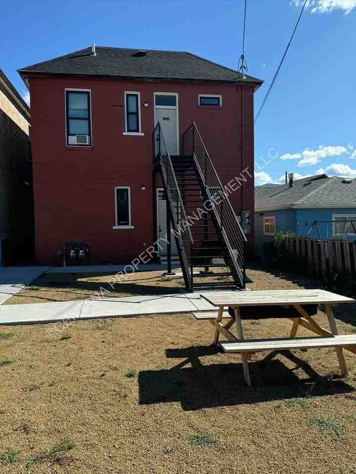 661 S Main - Photo 4 of 4