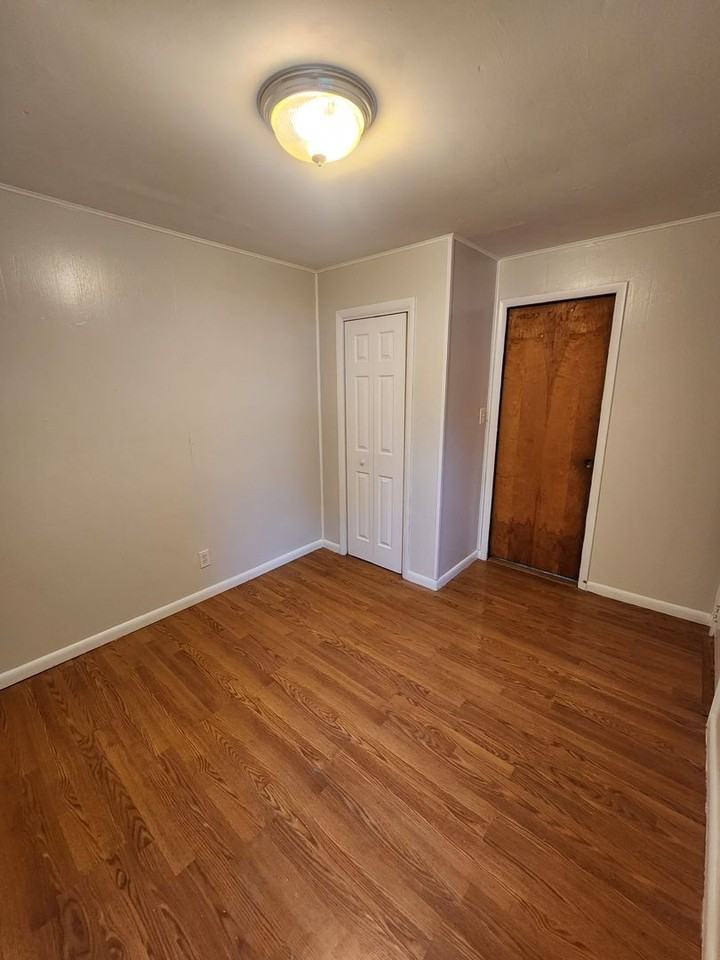 2317 Richmond Ave - Photo 7 of 14