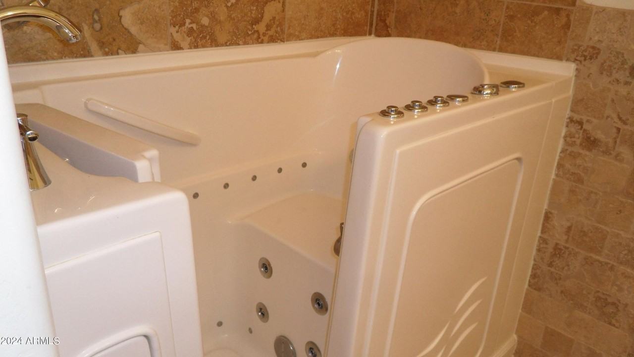 44019 W Mescal St - Photo 4 of 8