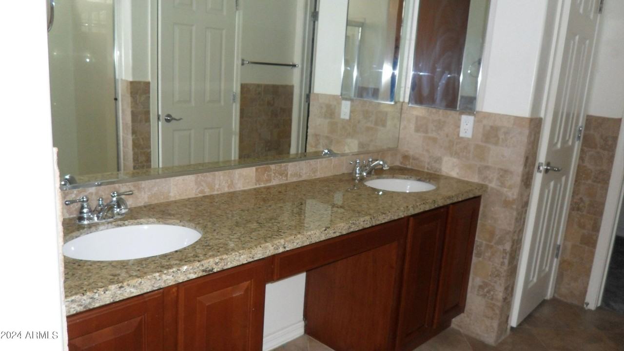 44019 W Mescal St - Photo 7 of 8