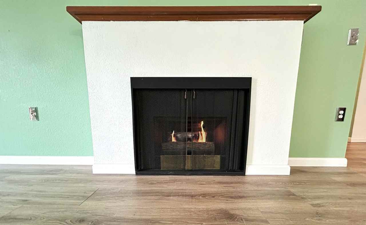 909 N I St #111 - Photo 4 of 15