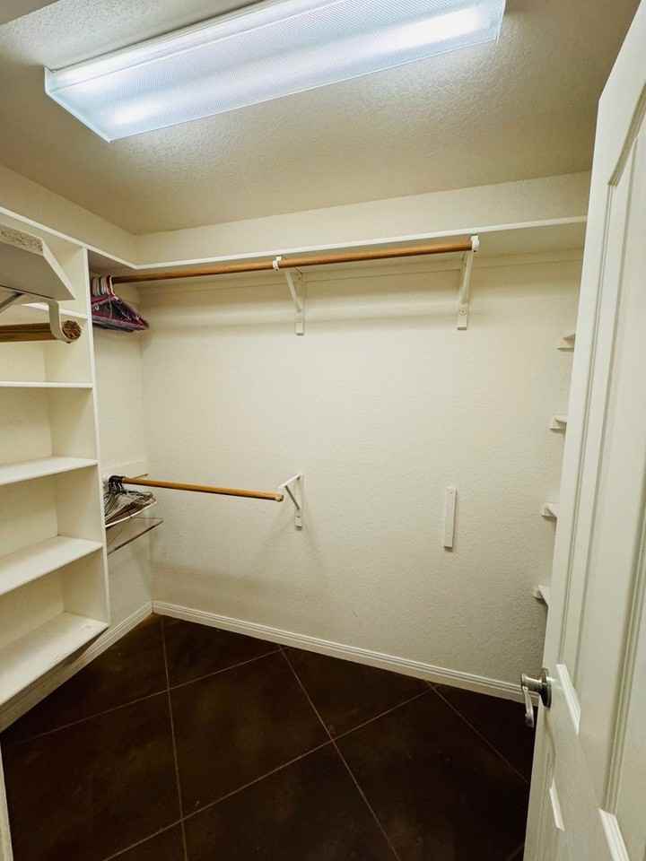 10609 Rayburn Way - Photo 5 of 17