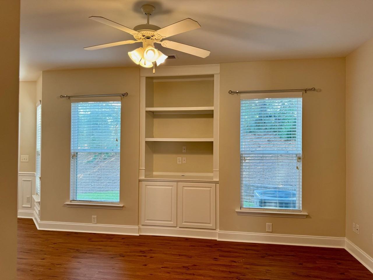 309 Old Stable Dr - Photo 6 of 23