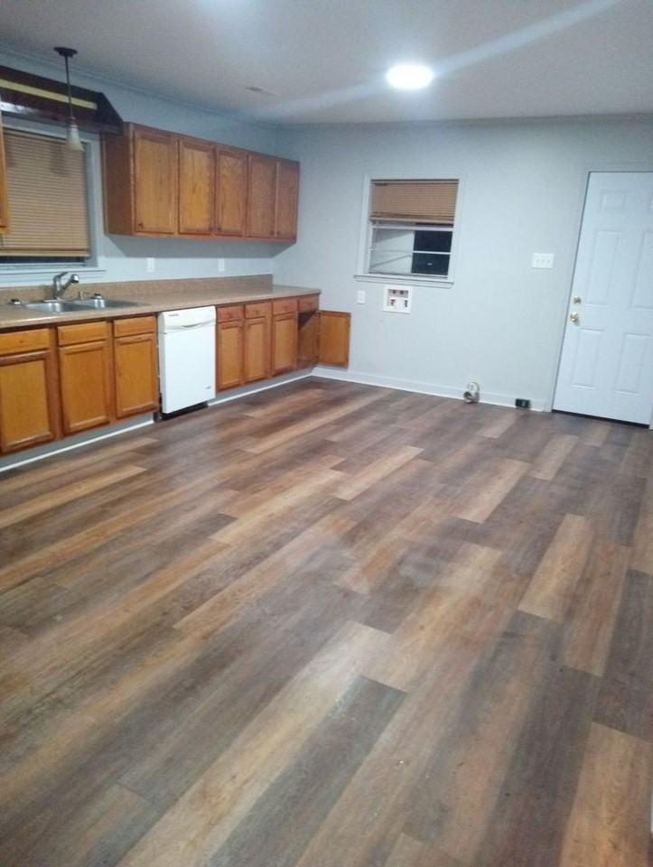 1320 22nd St W - Photo 3 of 8