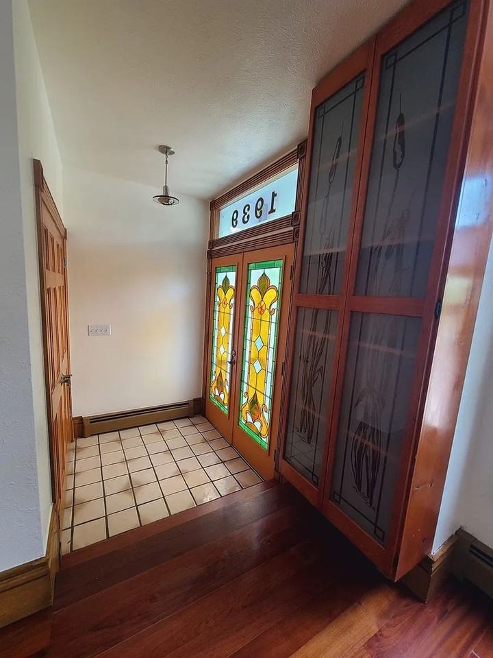 1939 Beacon Ct - Photo 2 of 16