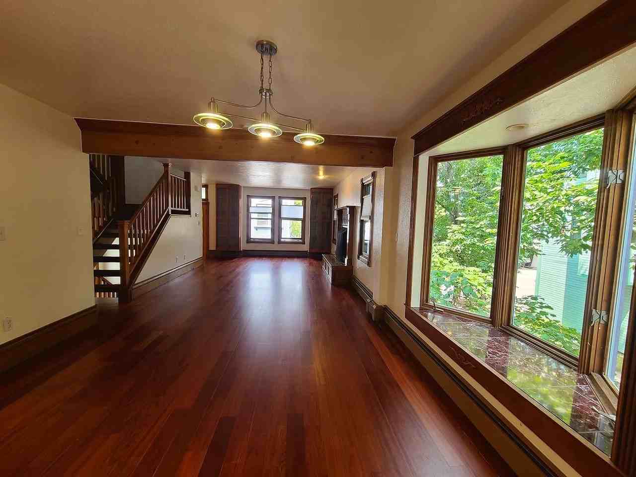 1939 Beacon Ct - Photo 3 of 16