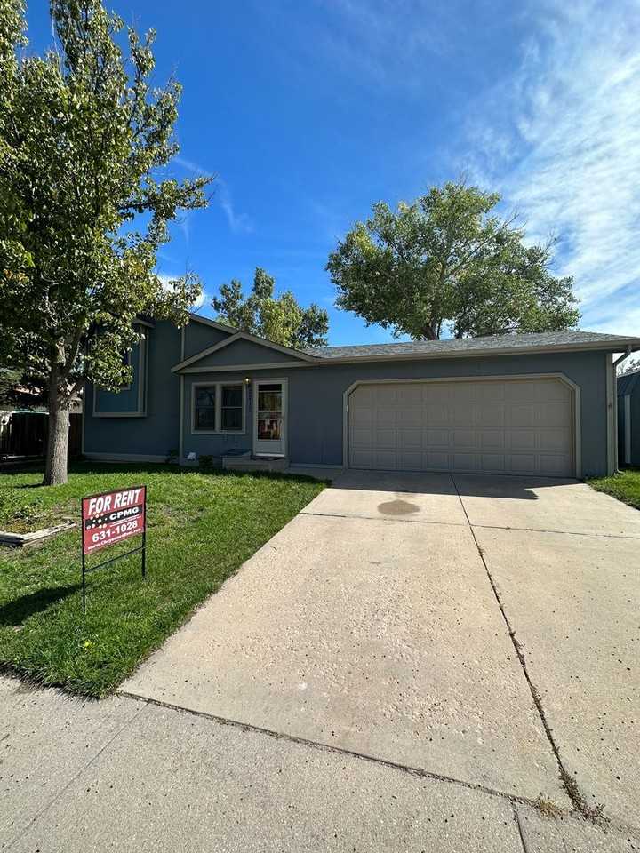 2217 Neal Ave - Photo 2 of 15