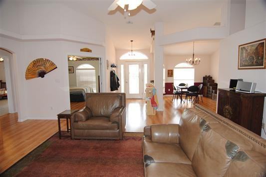 420 Palm Lake Dr - Photo 3 of 21