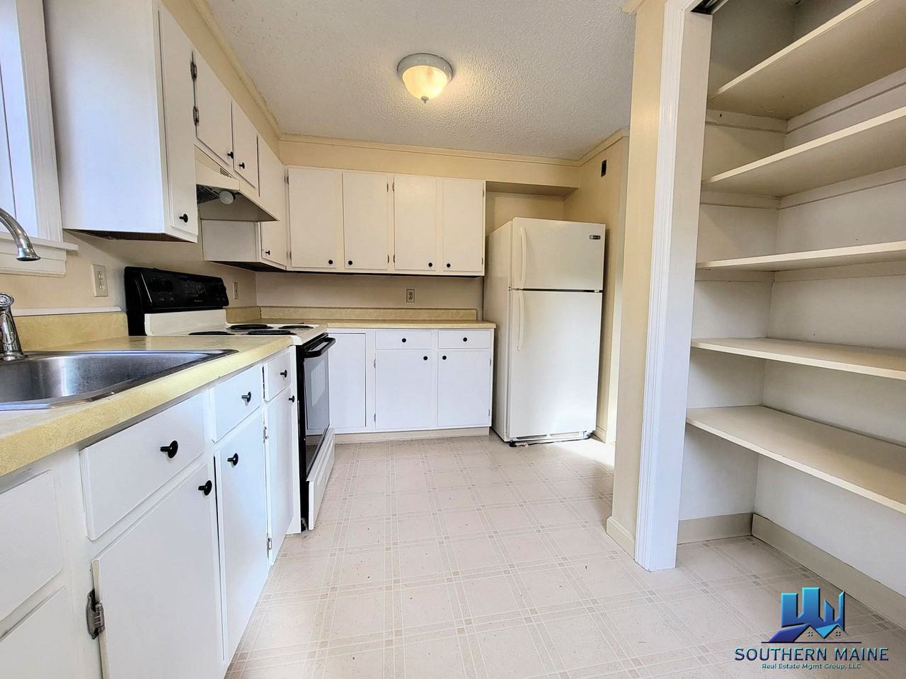 10 Village Drive - Photo 3 of 17