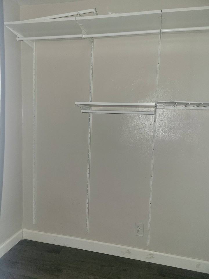 2013 East Ocean View Avenue - Photo 3 of 8