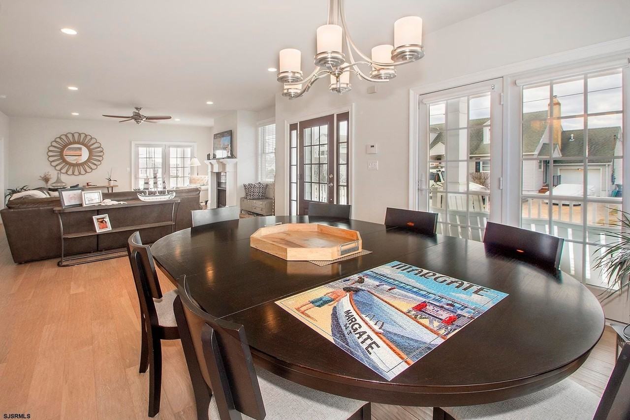 8510 Fulton Ave - Photo 5 of 26