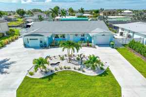 featured image of 1945 Michigan Ave