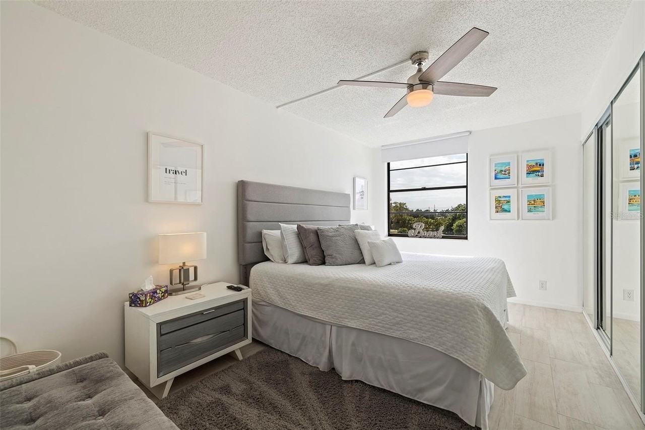 6145 Sun Blvd #304 - Photo 7 of 44