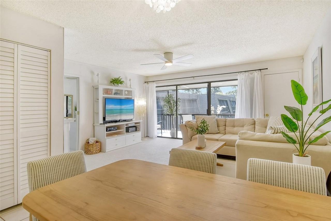 4616 Ringwood Mdw #20 - Photo 7 of 50