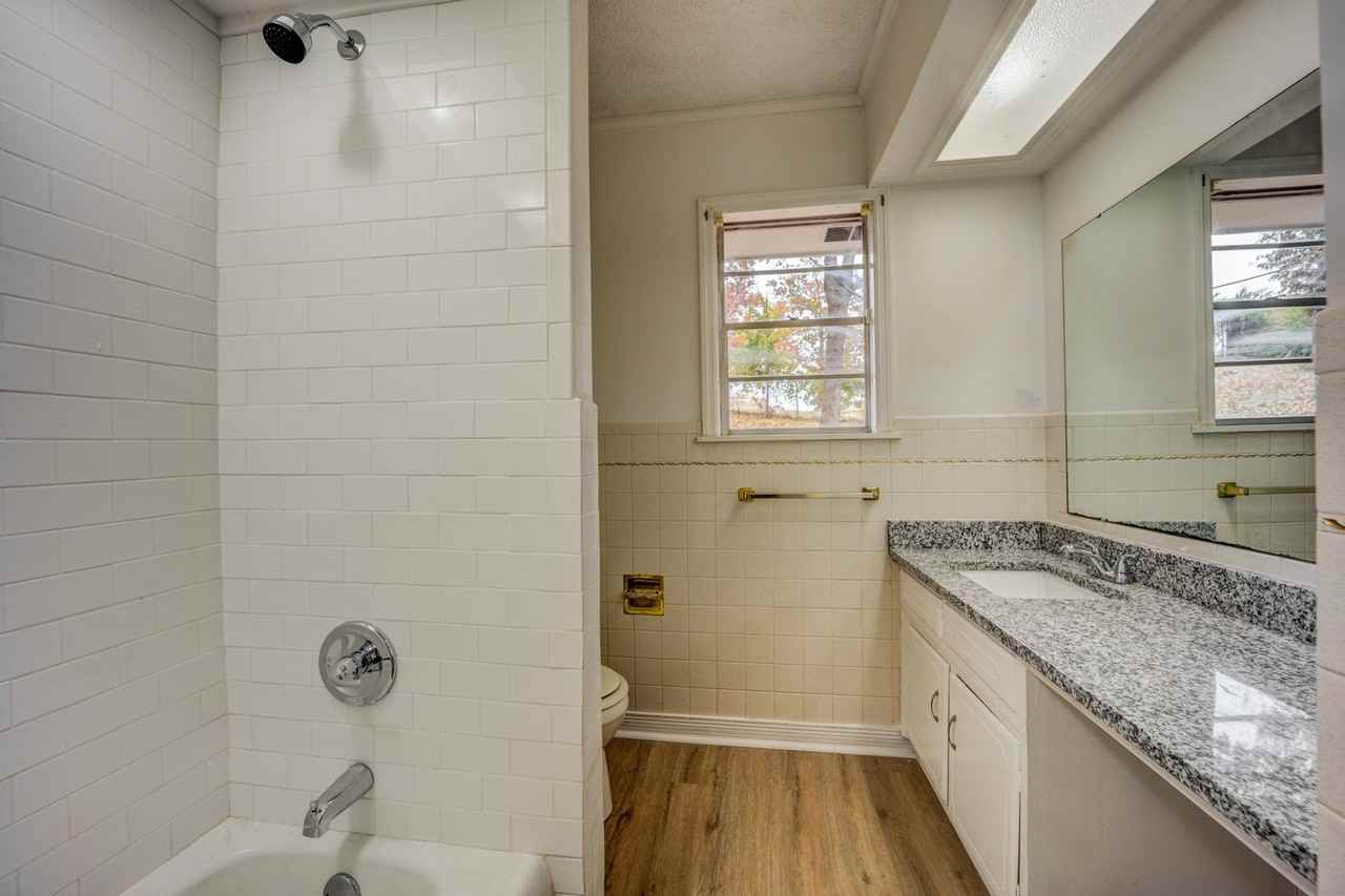 3801 S 32nd Cir - Photo 3 of 26