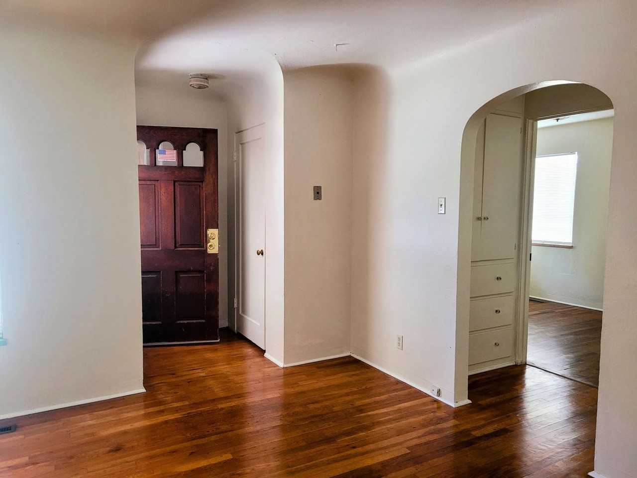 304 N 10th St - Photo 7 of 13