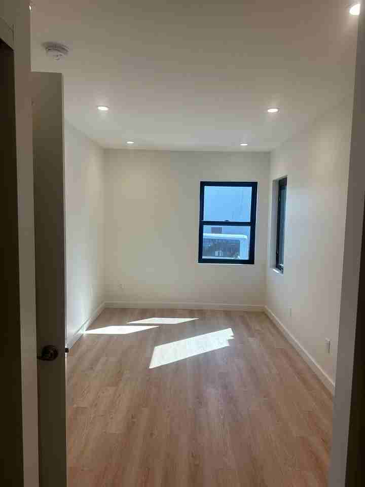 5403 Market St - Photo 2 of 11
