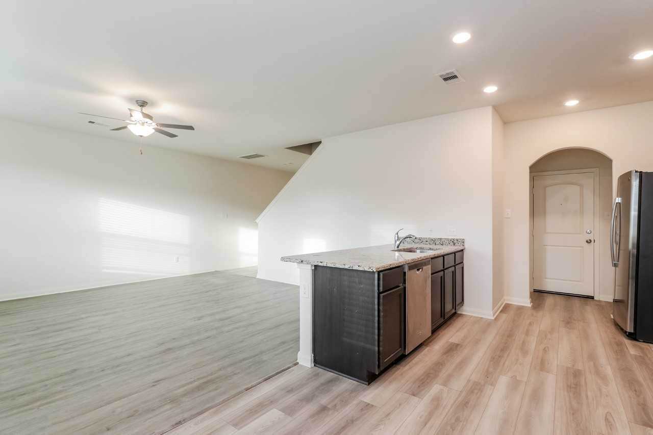 23119 Shakespeare Dr - Photo 7 of 31