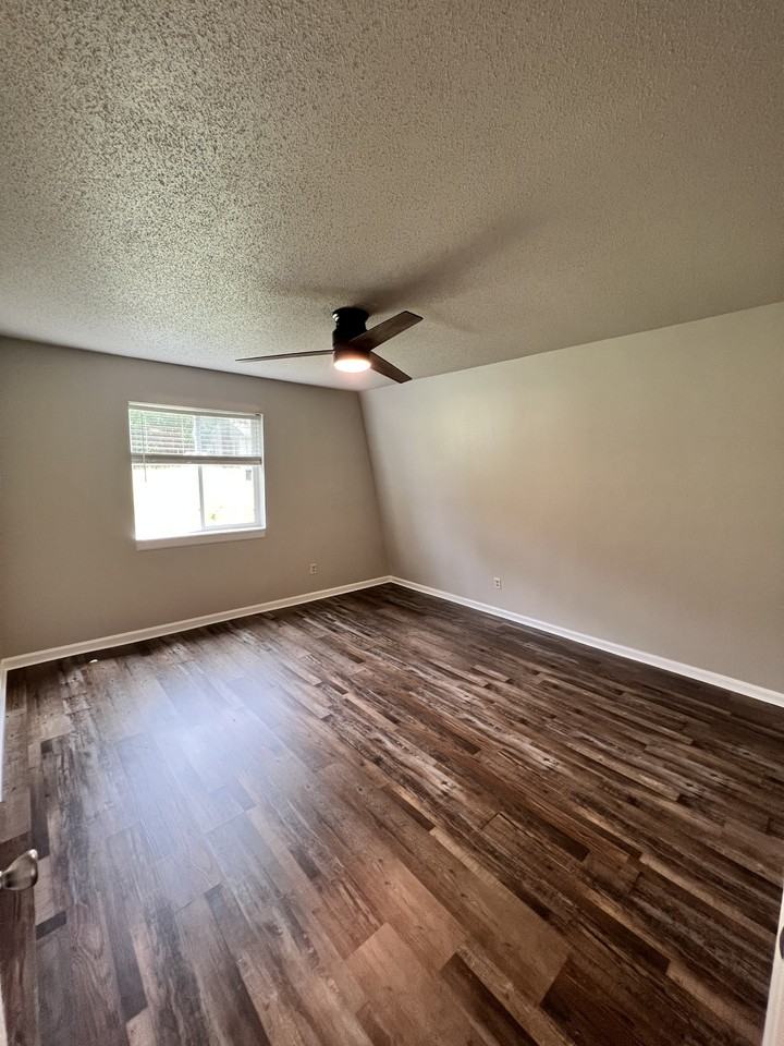 511 Poplar St #F - Photo 4 of 22