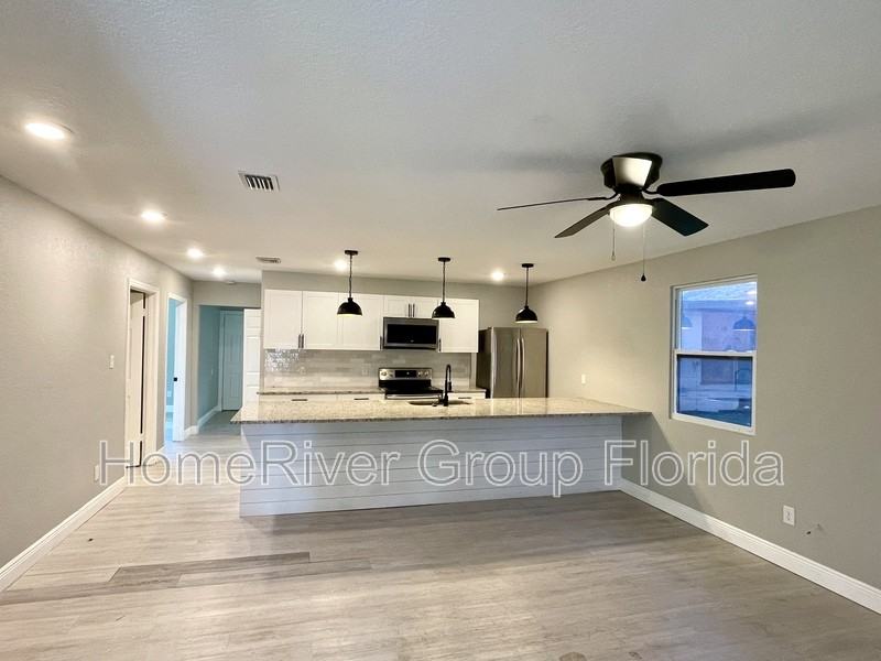 2728 14th Ave S - Photo 2 of 19