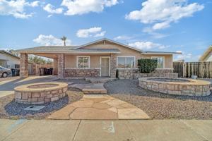 featured image of 1158 W Hillview St