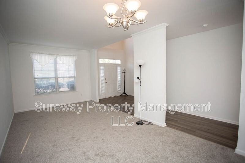 68 Stoneham Dr - Photo 2 of 48