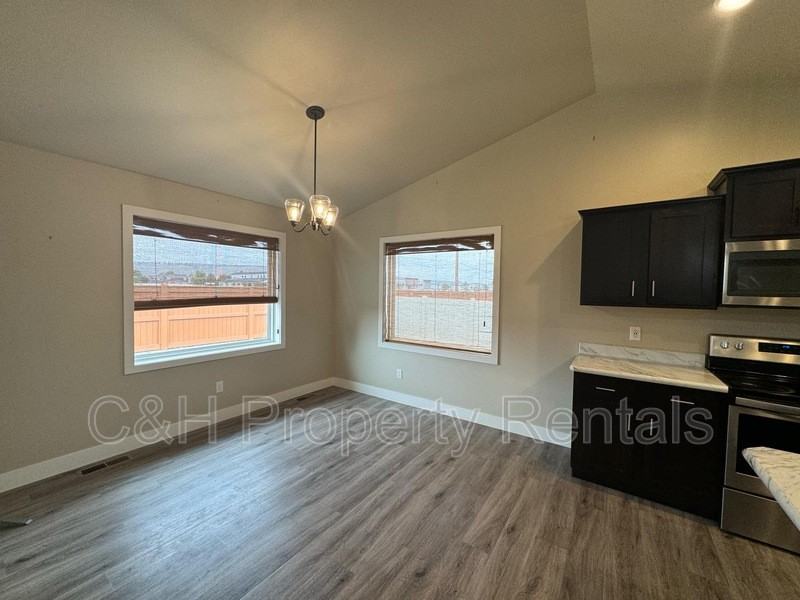 5509 Clear Sky Dr - Photo 2 of 20