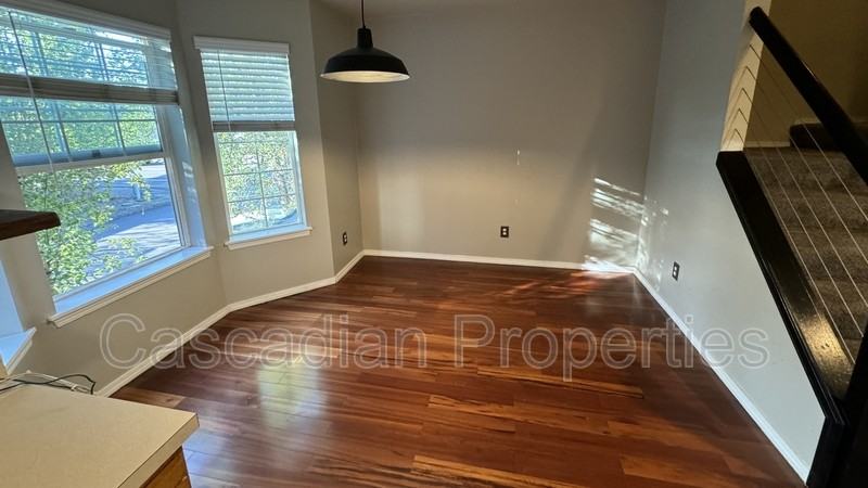 6174 Se Lake Rd - Photo 3 of 8