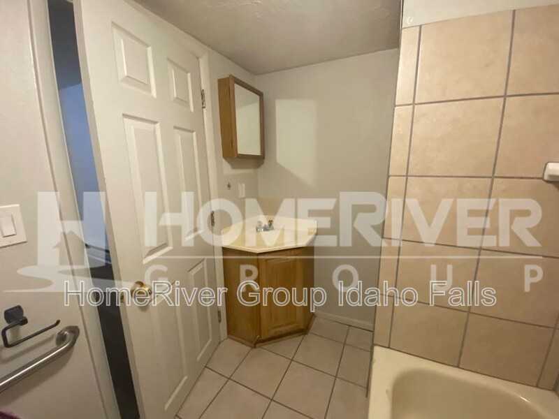 1350 Lake Ave - Photo 6 of 20