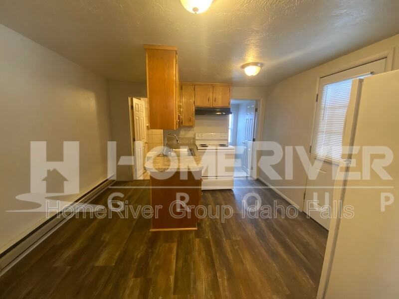 1350 Lake Ave - Photo 7 of 20