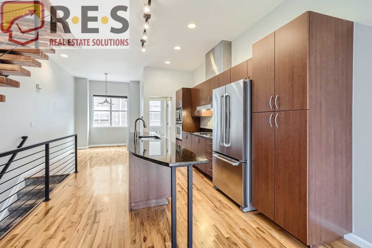 2708 Blake St - Photo 5 of 28